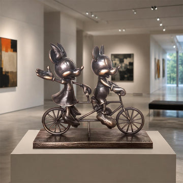 Mickey and Minnie Go Around the World with Love (Bronze Sculpture, Miniature Collection)