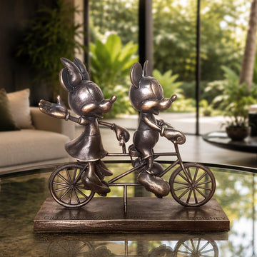 Mickey and Minnie Go Around the World with Love (Bronze Sculpture, Miniature Collection)