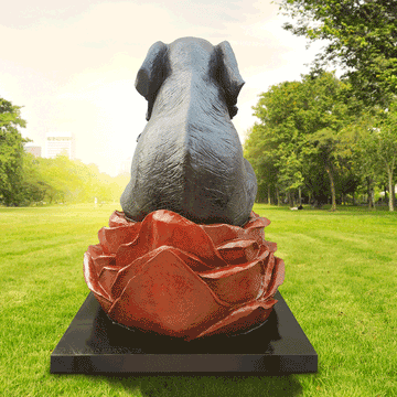 The Elephant Was in Big Bloom