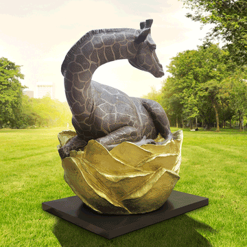 The Giraffe Was in Big Bloom