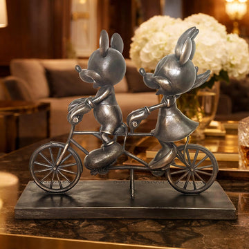 Mickey and Minnie Go Around the World with Love (Bronze Sculpture, Miniature Collection)
