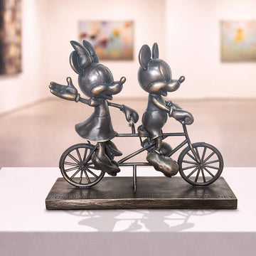 Mickey and Minnie Go Around the World with Love (Bronze Sculpture, Miniature Collection)