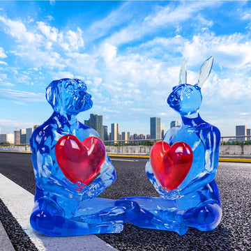 She gave her heart to her one love (Resin Sculpture)