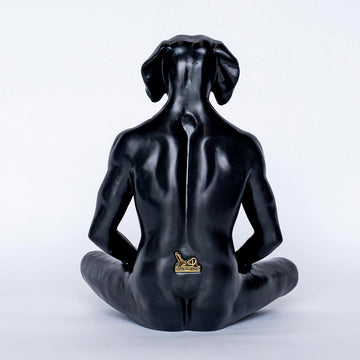 He held the golden pear (Resin Sculpture)