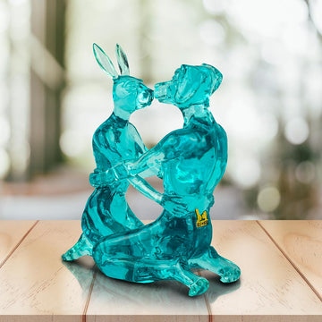 They were the best lolly kissers (Small Resin Sculpture)