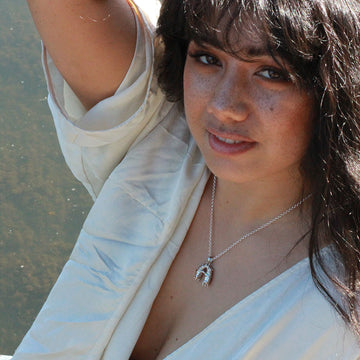 They knew it was love at first sight (Pendant)