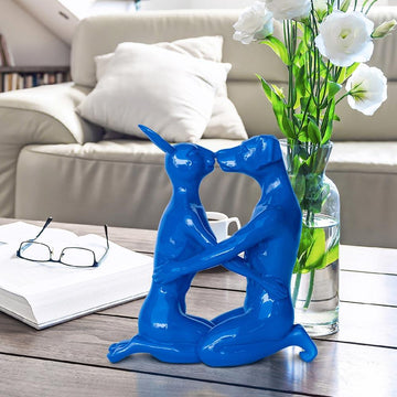 They kissed and kissed forever (Resin Sculpture)