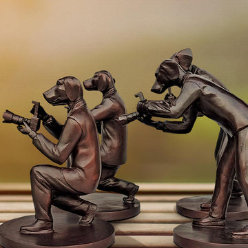 Pap Dogs Love Marilyn (Bronze Sculpture, Miniature Collection)