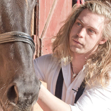 Her heart was wild like his (Pendant)