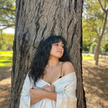 They loved zig-zagging all over the world (Pendant)