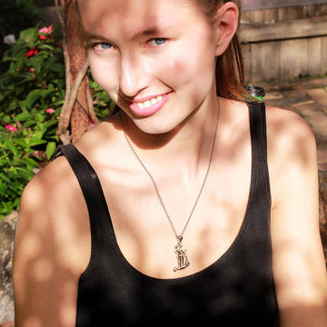 They loved zig-zagging all over the world (Pendant)