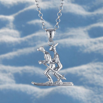 He loved skiing with the love of his life (Pendant)