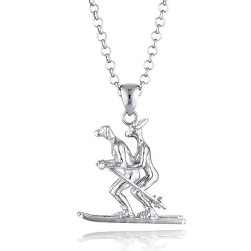 He loved skiing with the love of his life (Pendant)
