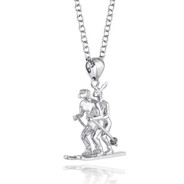 He loved skiing with the love of his life (Pendant)