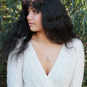 He loved skiing with the love of his life (Pendant)