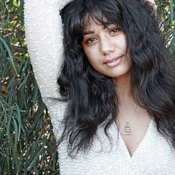 He loved skiing with the love of his life (Pendant)