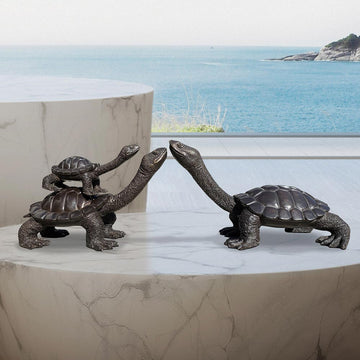 Long Neck Turtles Family (Bronze Sculpture)