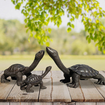 Long Neck Turtles Family (Bronze Sculpture)