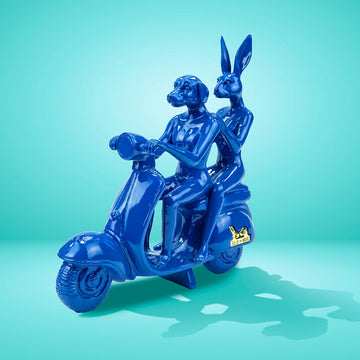 Happy mini vespa riders (Resin Sculpture)