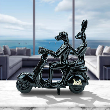 Happy mini vespa riders (Resin Sculpture)