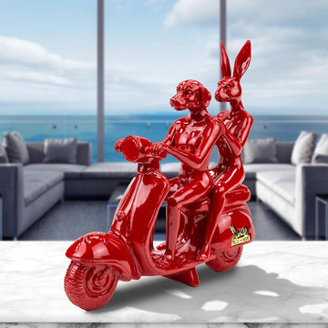 Happy mini vespa riders (Resin Sculpture)