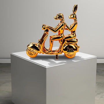 Happy mini vespa riders (Resin Sculpture)