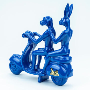 Happy mini vespa riders (Resin Sculpture)