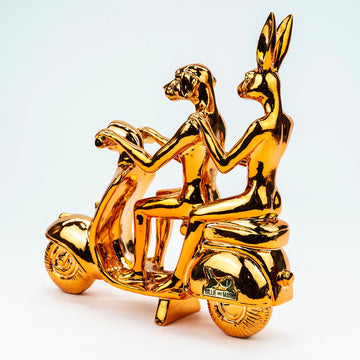 Happy mini vespa riders (Resin Sculpture)