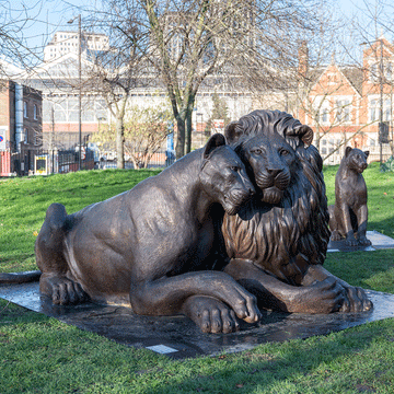 Virginia and Bill (Bronze Sculpture)