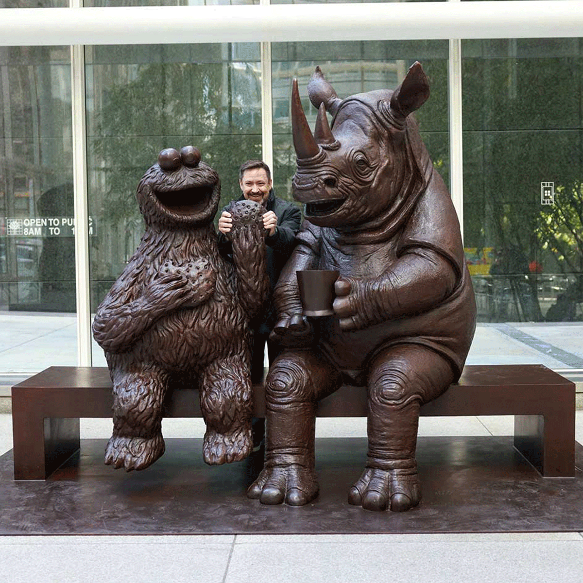 Pete smit ピートスミット　オーストラリア　ブロンズ コアラ 彫刻 Sesame Street & Sculpture at 590 Madison Avenue – Gillie and Marc®