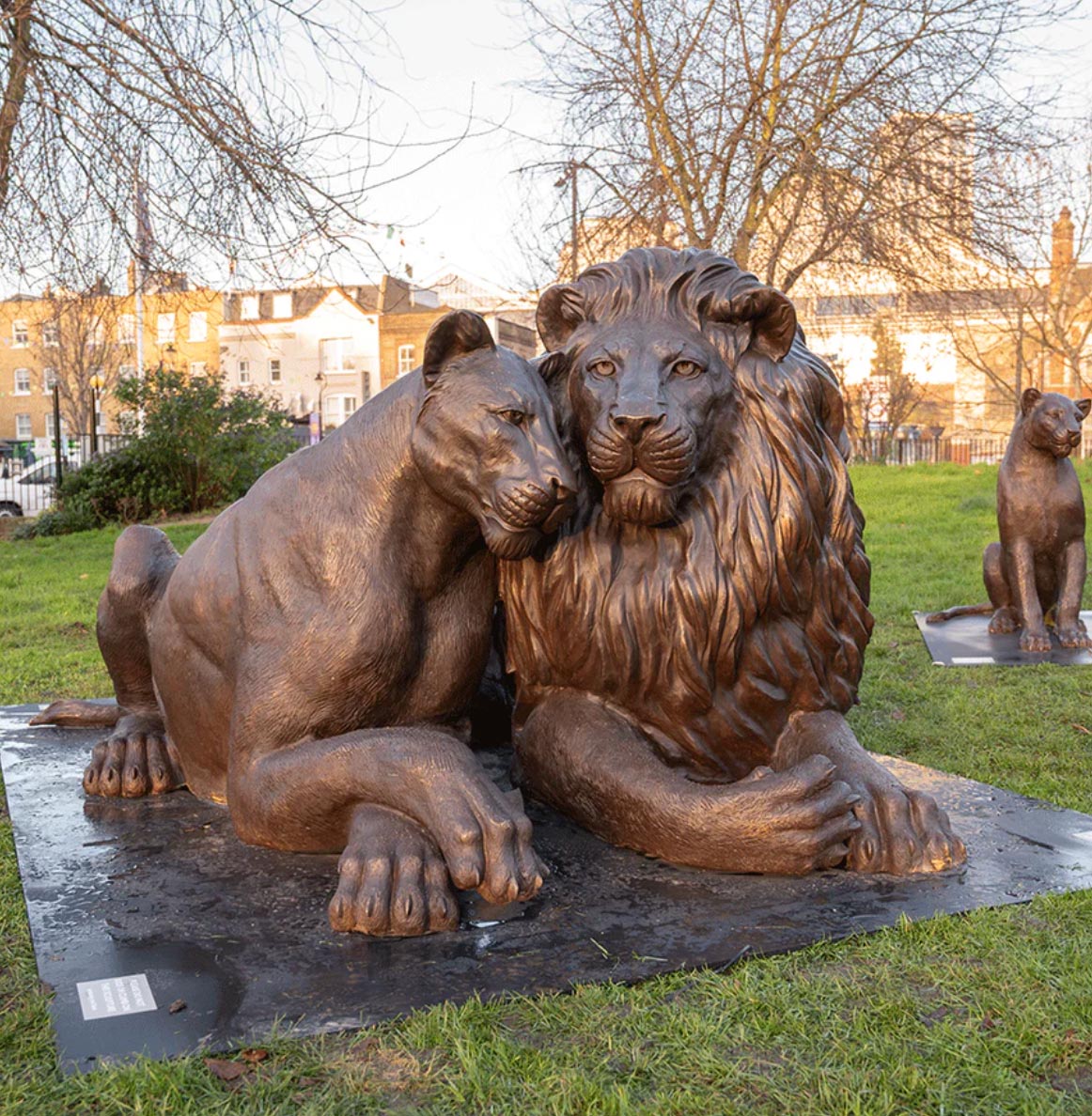 メディチライオンの像 ヴァッカ と ファンチェッリ (2 lions) The Lion Couple – Gillie and Marc®