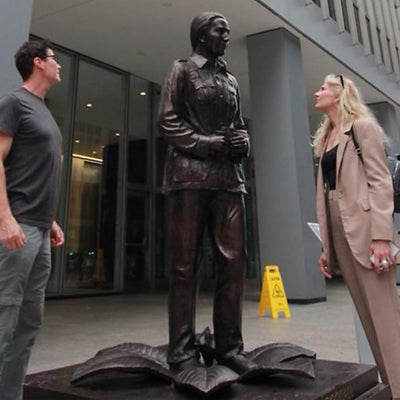 Why this Australian couple want more statues of women in our cities