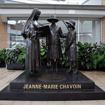 Guiding the Way (Bronze Sculpture)