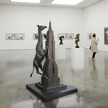The Huge Giraffe Loved the Empire State Building (Bronze Sculpture, Mid-Size)