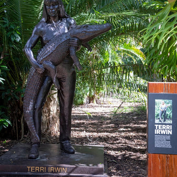 Terri Irwin (Bronze Sculpture)