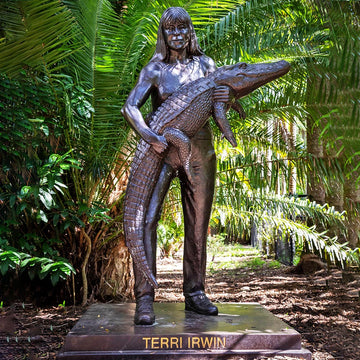 Terri Irwin (Bronze Sculpture)