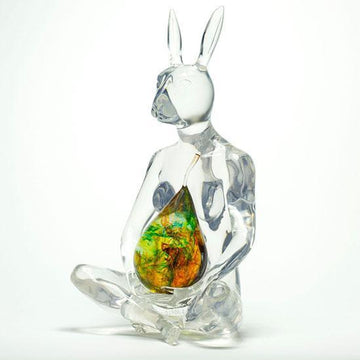 Rabbitgirl loves pears