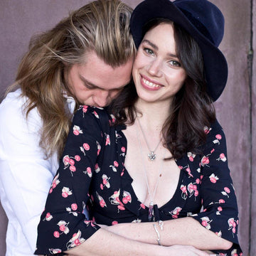 She wanted to spend her 9 lives with him (Pendant)