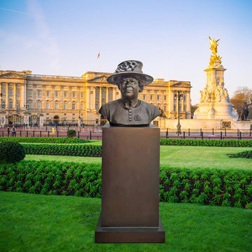 Queen Elizabeth Shines (Bronze Sculpture)